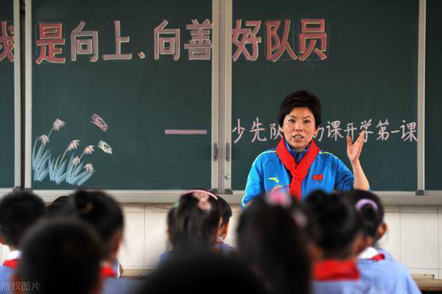 据西班牙媒体RemontadaBlanca报道，阿森西奥后悔没有和皇马续约。